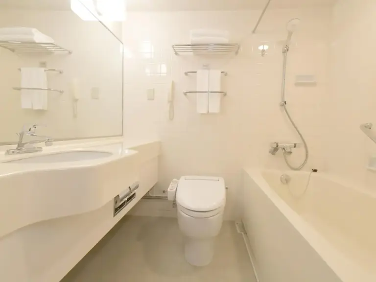 Baño moderno en Sapporo View Hotel Odori Park con diseño elegante