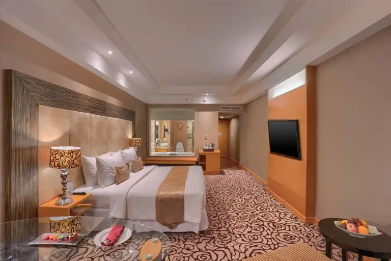 Vue de la chambre exécutive Wyndham Surabaya